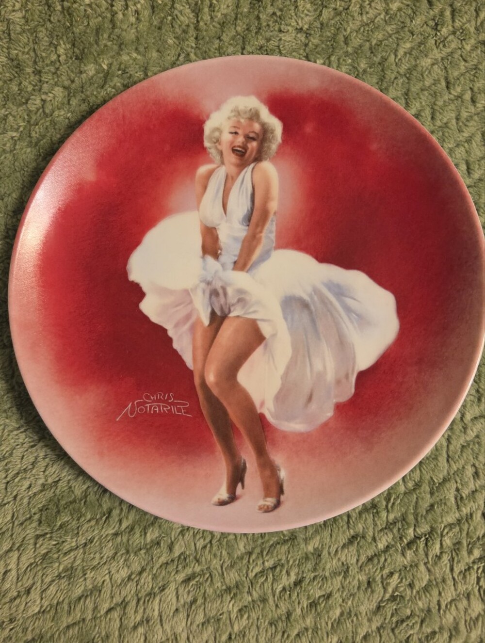 Marilyn Monroe Collectible Plate with Red Lip Print